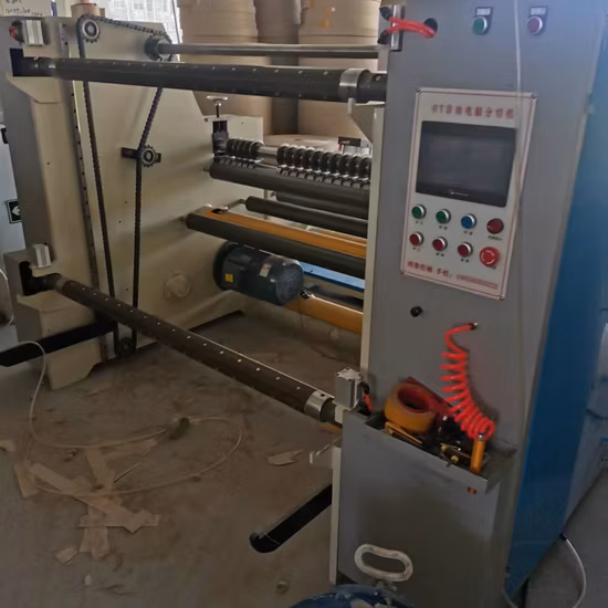  Полностью автоматическая машина для резки нетканых материалов.  Машина для резки рулонов нетканого материала